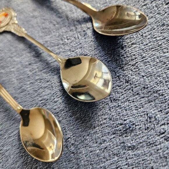 Vintage Set/Lot 3 Souvenir Spoons - Vancouver Expo 86, Ontario Tall Ships & RCMP - Picture 9 of 10